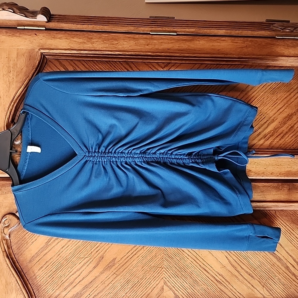 Ideology Ruched Front Thumbhole Knit Top Small